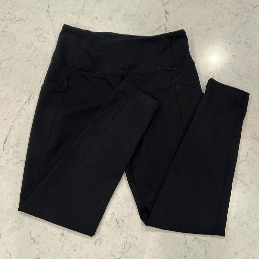 ZELLA live in legging. Only worn a few times, in excellent condition!